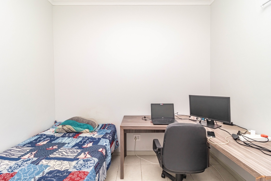 1 Bedroom Property for Sale in Parklands Western Cape